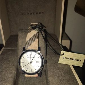 Burberry Authentic Watch! 🕑